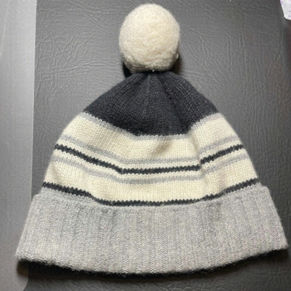 Kate spade Pom Pom wool hat